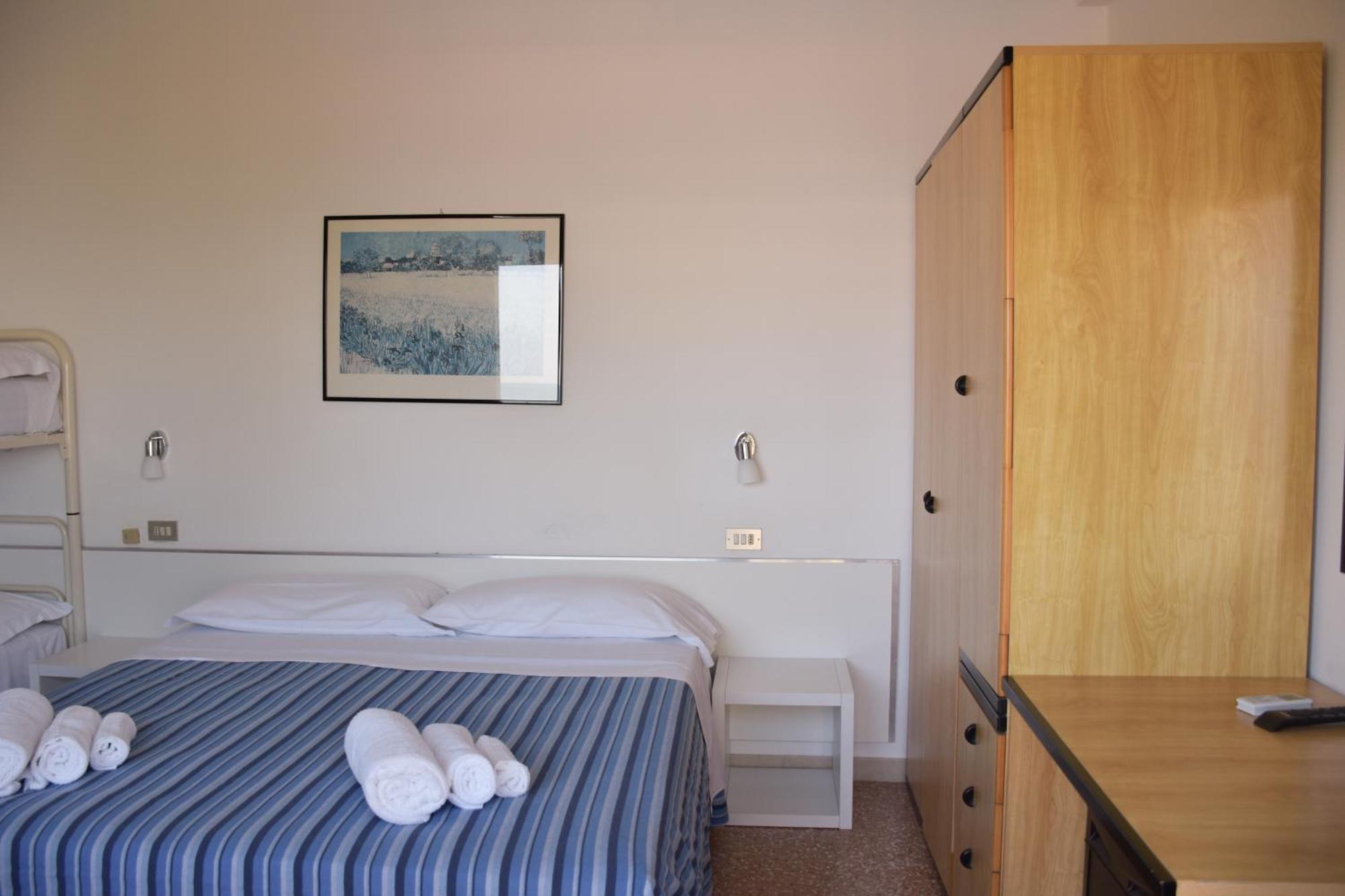 Hotel Los Angeles - Fronte Mare Riccione Extérieur photo